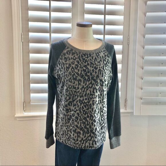 C & C, sz Med, grey cheetah print, raglan sleeve - Picture 1 of 3
